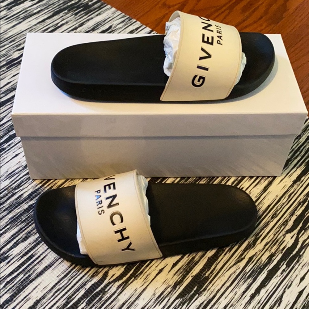 Used Givenchy Men’s Slides - Picture 4 of 4